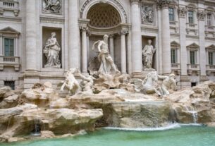 Trevi Fountain